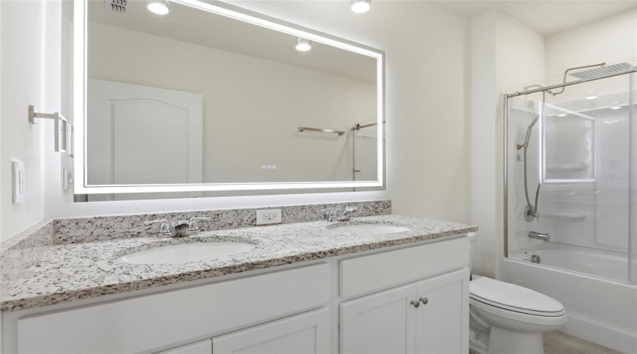 Davenport, Florida 33837, 5 Bedroom Bedrooms, ,3 Bathroombathrooms,Residential,For Sale,Moulin,0,Mfrs5156839
