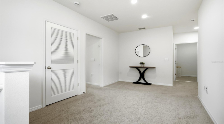 Davenport, Florida 33837, 5 Bedroom Bedrooms, ,3 Bathroombathrooms,Residential,For Sale,Moulin,0,Mfrs5156839