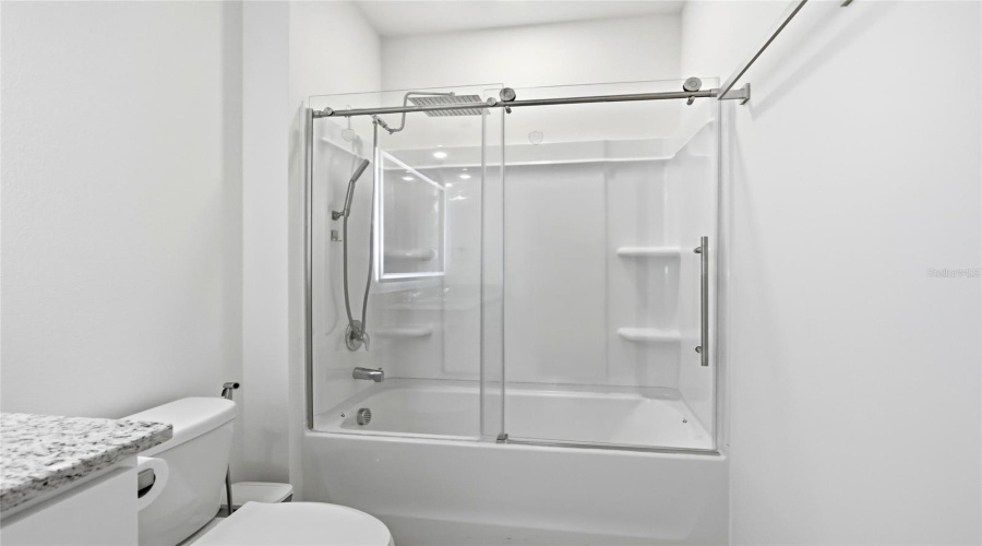 Davenport, Florida 33837, 5 Bedroom Bedrooms, ,3 Bathroombathrooms,Residential,For Sale,Moulin,0,Mfrs5156839