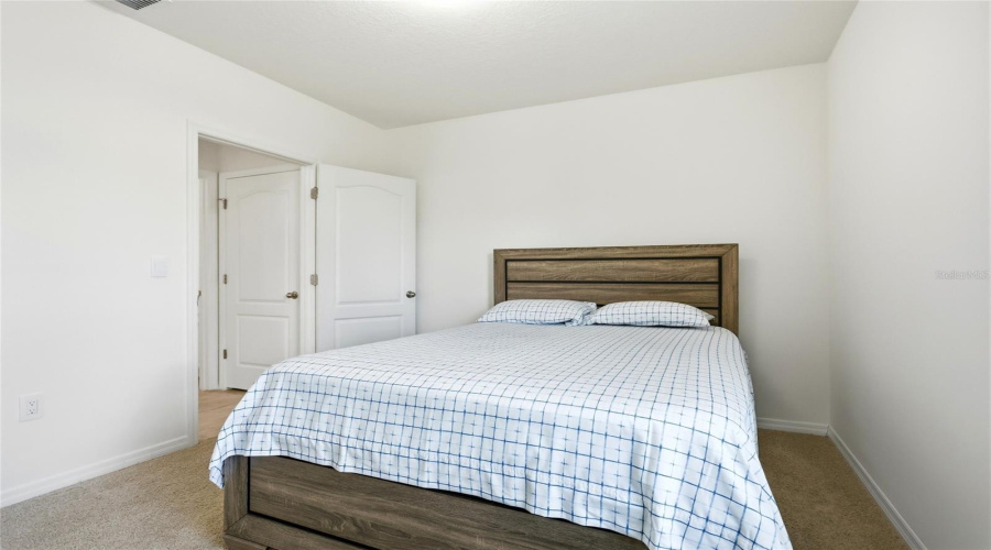 Davenport, Florida 33837, 5 Bedroom Bedrooms, ,3 Bathroombathrooms,Residential,For Sale,Moulin,0,Mfrs5156839