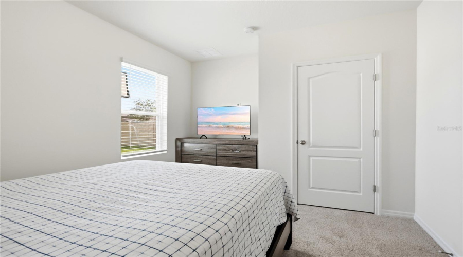 Davenport, Florida 33837, 5 Bedroom Bedrooms, ,3 Bathroombathrooms,Residential,For Sale,Moulin,0,Mfrs5156839