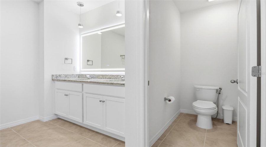 Davenport, Florida 33837, 5 Bedroom Bedrooms, ,3 Bathroombathrooms,Residential,For Sale,Moulin,0,Mfrs5156839