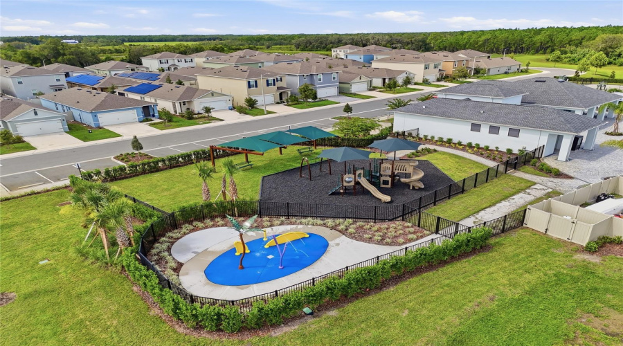 Davenport, Florida 33837, 5 Bedroom Bedrooms, ,3 Bathroombathrooms,Residential,For Sale,Moulin,0,Mfrs5156839