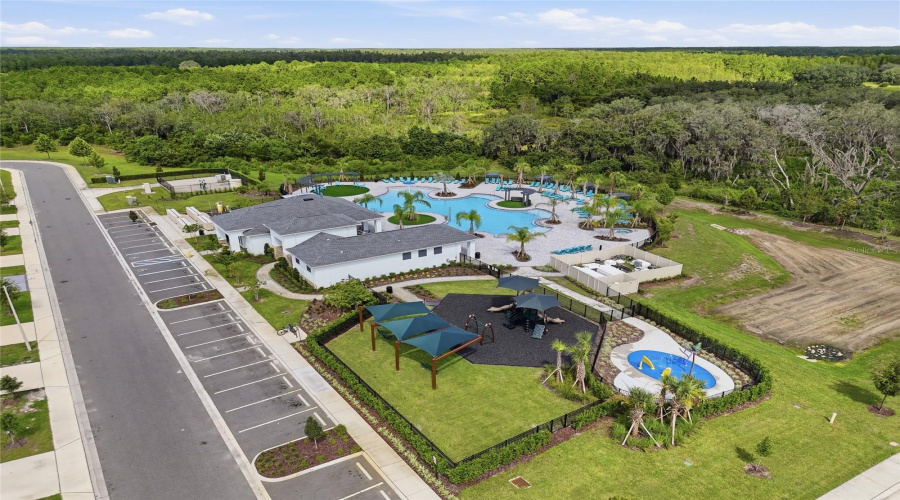 Davenport, Florida 33837, 5 Bedroom Bedrooms, ,3 Bathroombathrooms,Residential,For Sale,Moulin,0,Mfrs5156839
