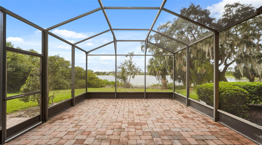 Davenport, Florida 33837, 4 Bedroom Bedrooms, ,3 Bathroombathrooms,Residential,For Sale,Lake Side,0,Mfro6438539