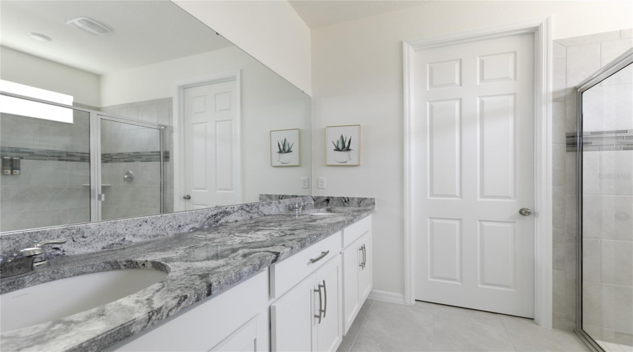 Kissimmee, Florida 34747, 7 Bedroom Bedrooms, ,6 Bathroombathrooms,Residential,For Sale,Fleming Mist,0,Mfro6380670