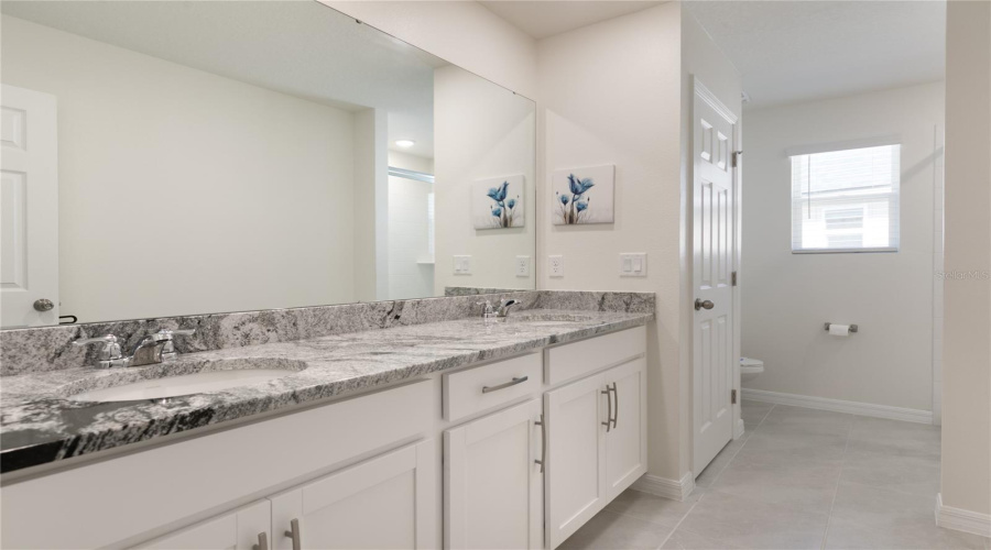 Kissimmee, Florida 34747, 7 Bedroom Bedrooms, ,6 Bathroombathrooms,Residential,For Sale,Fleming Mist,0,Mfro6380670