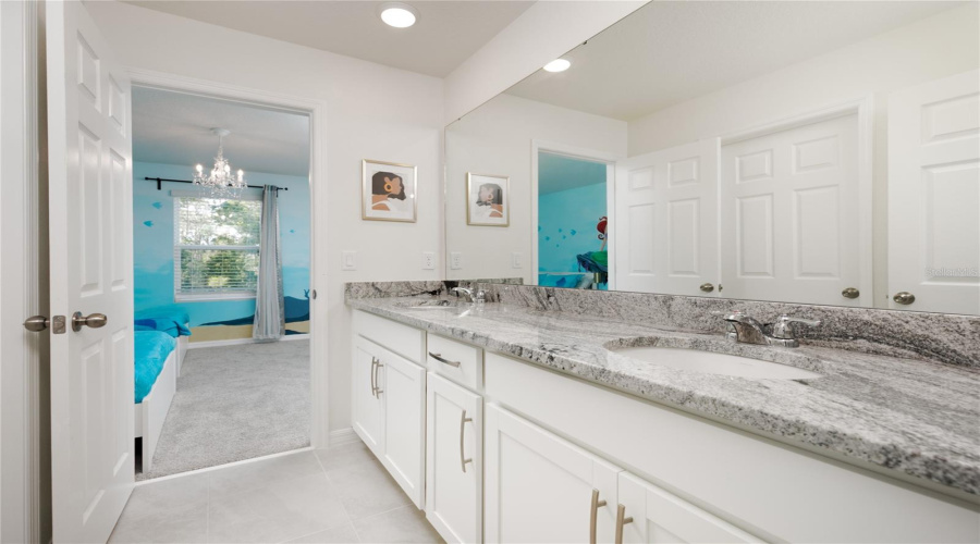 Kissimmee, Florida 34747, 7 Bedroom Bedrooms, ,6 Bathroombathrooms,Residential,For Sale,Fleming Mist,0,Mfro6380670