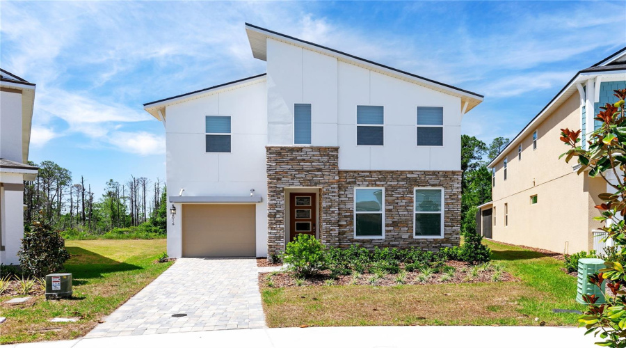 Kissimmee, Florida 34747, 7 Bedroom Bedrooms, ,6 Bathroombathrooms,Residential,For Sale,Fleming Mist,0,Mfro6380670
