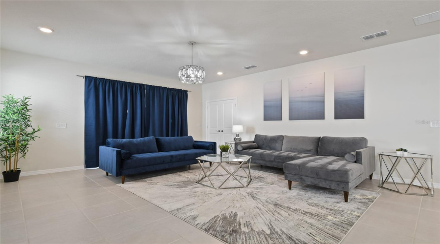 Davenport, Florida 33897, 6 Bedroom Bedrooms, ,4 Bathroombathrooms,Residential,For Sale,Kaipo,0,Mfro6385800