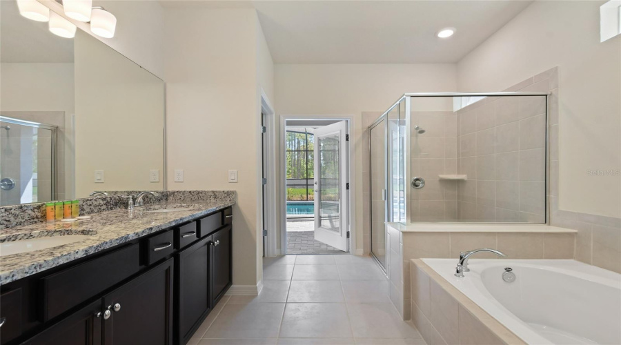 Davenport, Florida 33897, 6 Bedroom Bedrooms, ,4 Bathroombathrooms,Residential,For Sale,Kaipo,0,Mfro6385800