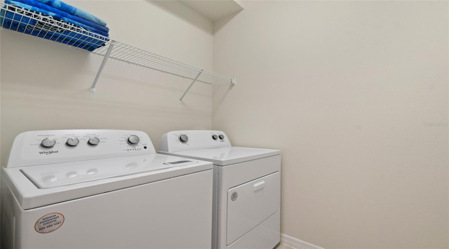 Davenport, Florida 33897, 6 Bedroom Bedrooms, ,4 Bathroombathrooms,Residential,For Sale,Kaipo,0,Mfro6385800