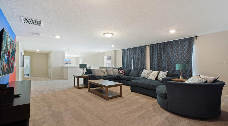 Davenport, Florida 33897, 6 Bedroom Bedrooms, ,4 Bathroombathrooms,Residential,For Sale,Kaipo,0,Mfro6385800