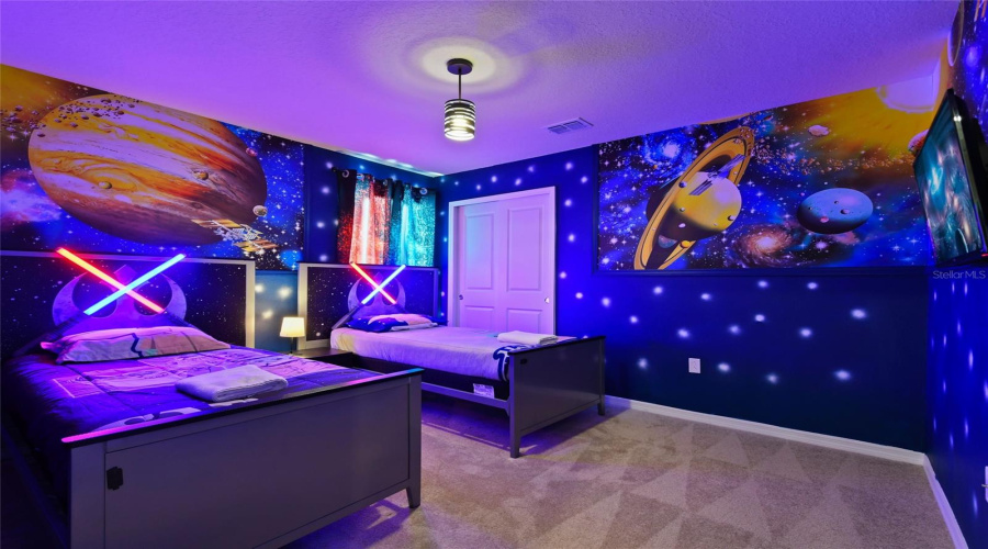 Davenport, Florida 33897, 6 Bedroom Bedrooms, ,4 Bathroombathrooms,Residential,For Sale,Kaipo,0,Mfro6385800