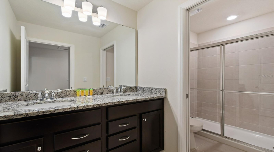 Davenport, Florida 33897, 6 Bedroom Bedrooms, ,4 Bathroombathrooms,Residential,For Sale,Kaipo,0,Mfro6385800