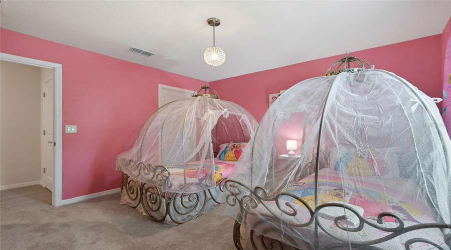 Davenport, Florida 33897, 6 Bedroom Bedrooms, ,4 Bathroombathrooms,Residential,For Sale,Kaipo,0,Mfro6385800