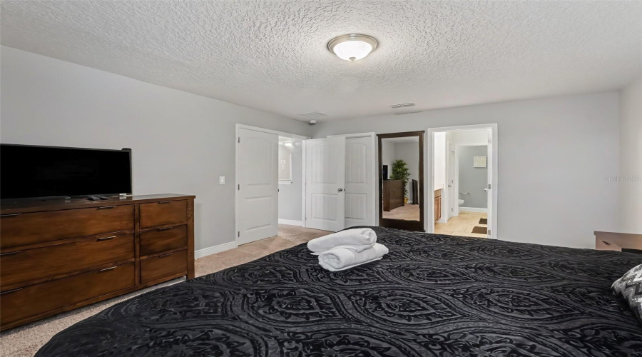 Davenport, Florida 33837, 5 Bedroom Bedrooms, ,4 Bathroombathrooms,Residential,For Sale,Oak Tree,0,Mfrtb8526534