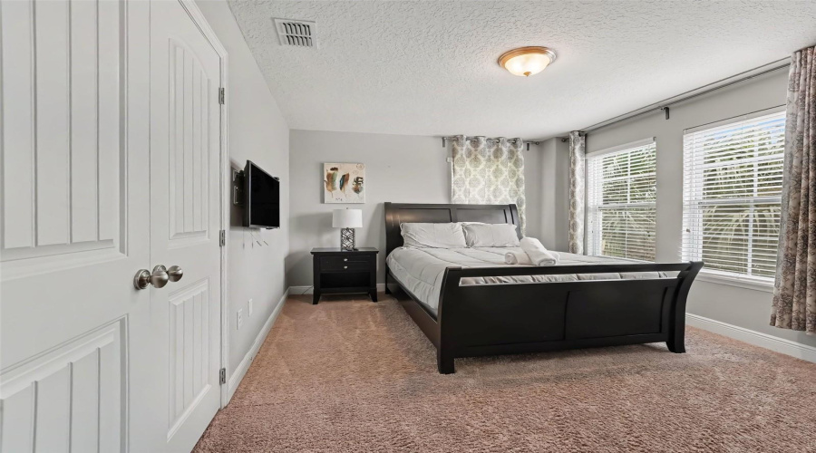 Davenport, Florida 33837, 5 Bedroom Bedrooms, ,4 Bathroombathrooms,Residential,For Sale,Oak Tree,0,Mfrtb8526534
