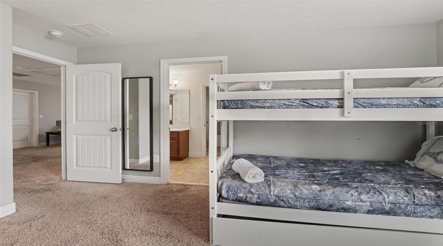 Davenport, Florida 33837, 5 Bedroom Bedrooms, ,4 Bathroombathrooms,Residential,For Sale,Oak Tree,0,Mfrtb8526534
