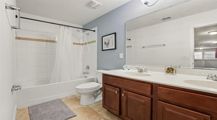 Davenport, Florida 33837, 5 Bedroom Bedrooms, ,4 Bathroombathrooms,Residential,For Sale,Oak Tree,0,Mfrtb8526534