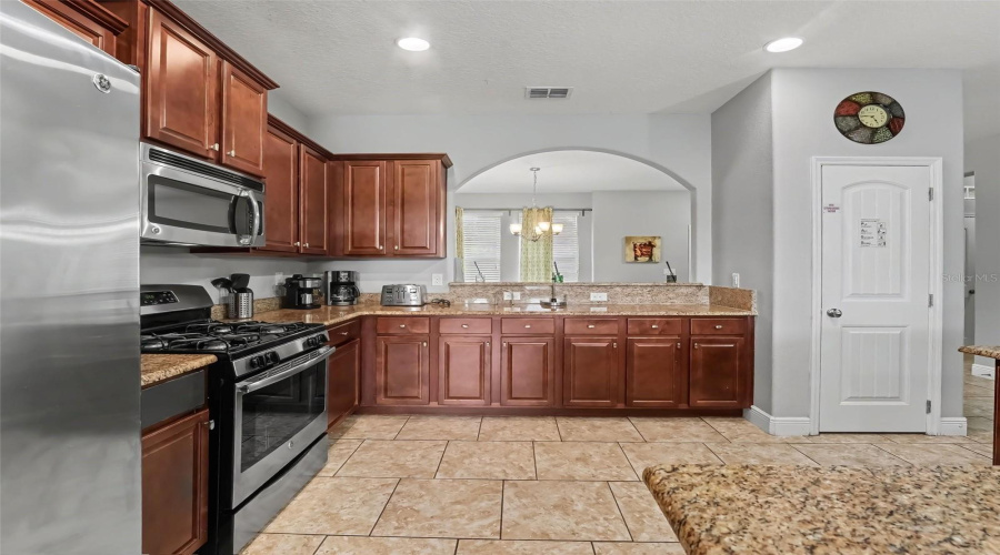 Davenport, Florida 33837, 5 Bedroom Bedrooms, ,4 Bathroombathrooms,Residential,For Sale,Oak Tree,0,Mfrtb8526534