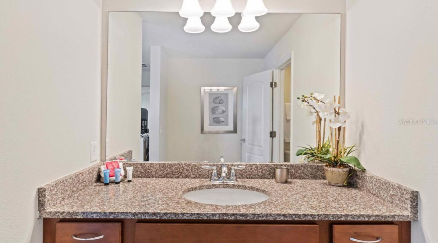 Kissimmee, Florida 34747, 8 Bedroom Bedrooms, ,6 Bathroombathrooms,Residential,For Sale,Macapa,0,Mfro6384144