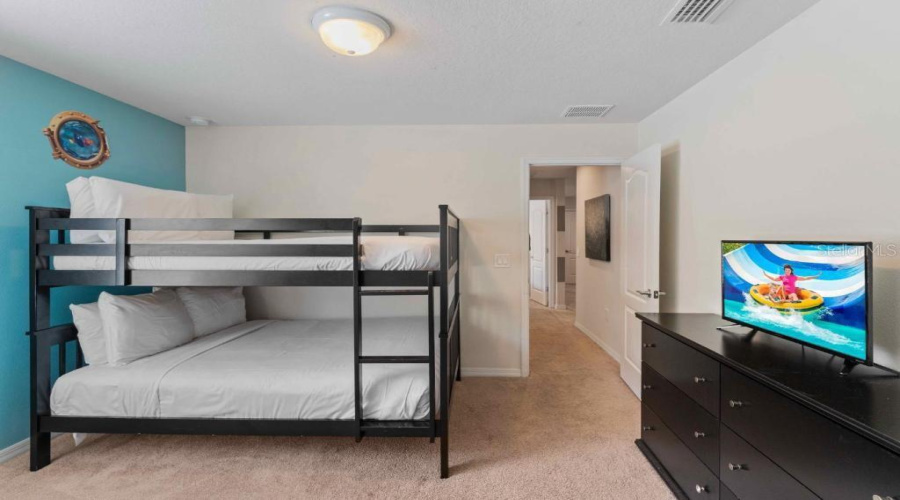 Kissimmee, Florida 34747, 8 Bedroom Bedrooms, ,6 Bathroombathrooms,Residential,For Sale,Macapa,0,Mfro6384144