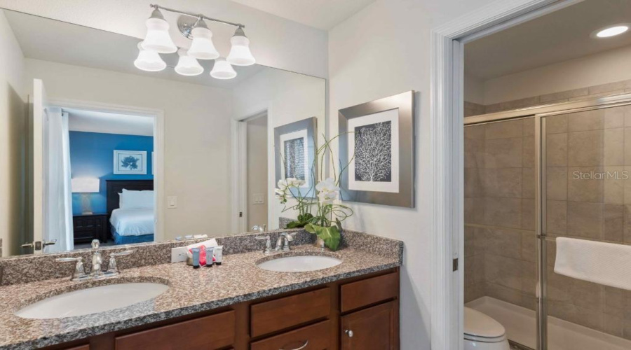 Kissimmee, Florida 34747, 8 Bedroom Bedrooms, ,6 Bathroombathrooms,Residential,For Sale,Macapa,0,Mfro6384144