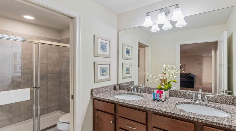 Kissimmee, Florida 34747, 8 Bedroom Bedrooms, ,6 Bathroombathrooms,Residential,For Sale,Macapa,0,Mfro6384144