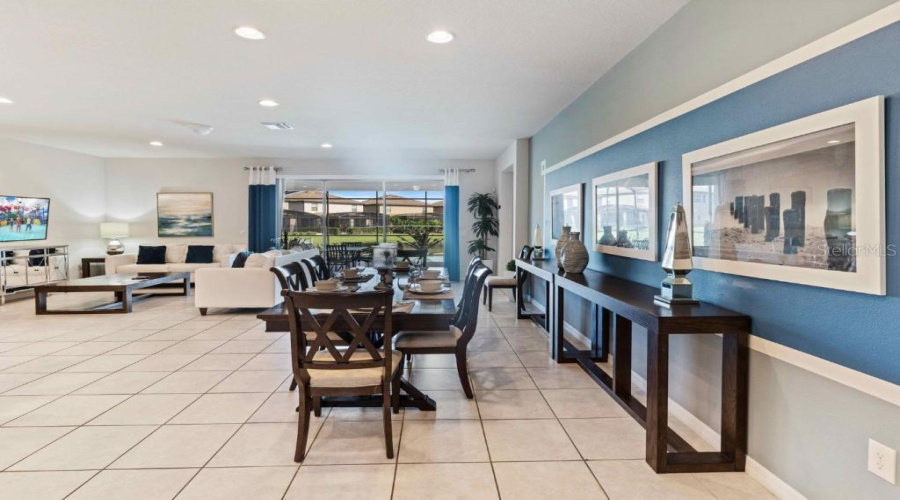 Kissimmee, Florida 34747, 8 Bedroom Bedrooms, ,6 Bathroombathrooms,Residential,For Sale,Macapa,0,Mfro6384144