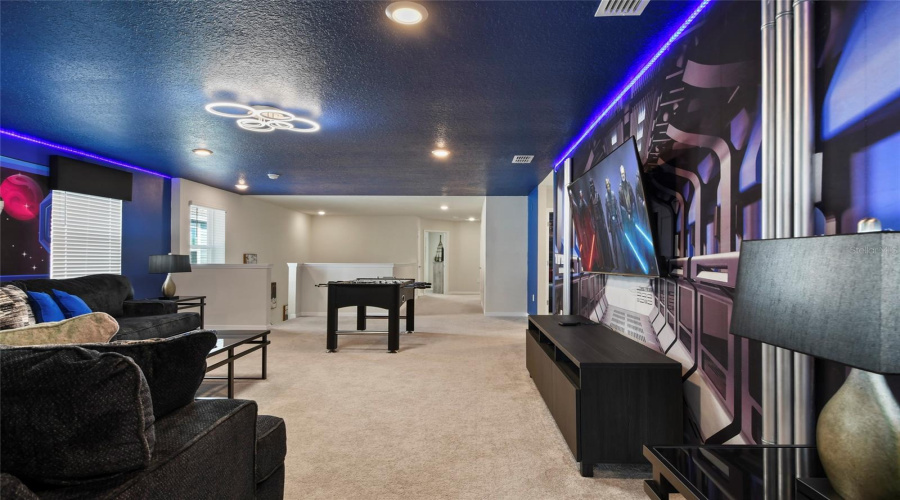 Davenport, Florida 33897, 7 Bedroom Bedrooms, ,5 Bathroombathrooms,Residential,For Sale,Lana,0,Mfro6373685