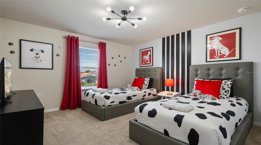 Davenport, Florida 33897, 7 Bedroom Bedrooms, ,5 Bathroombathrooms,Residential,For Sale,Lana,0,Mfro6373685