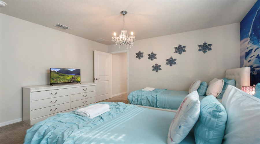 Davenport, Florida 33897, 7 Bedroom Bedrooms, ,5 Bathroombathrooms,Residential,For Sale,Lana,0,Mfro6373685