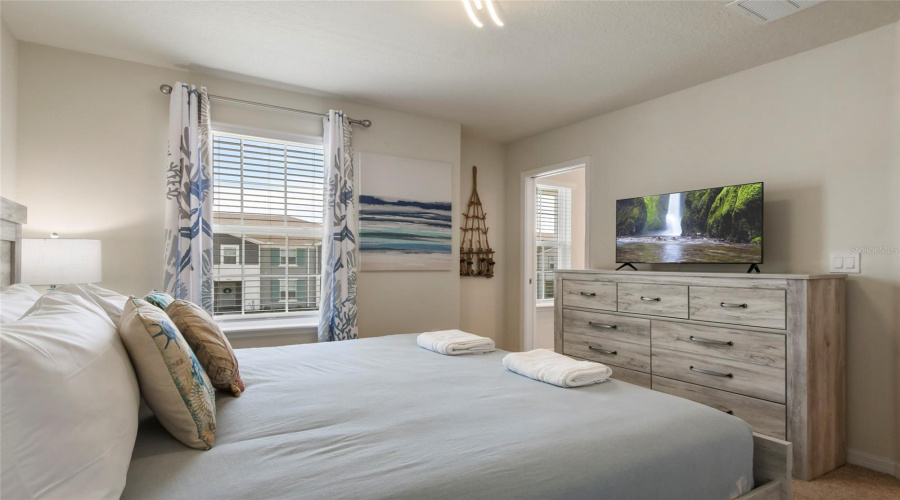 Davenport, Florida 33897, 7 Bedroom Bedrooms, ,5 Bathroombathrooms,Residential,For Sale,Lana,0,Mfro6373685