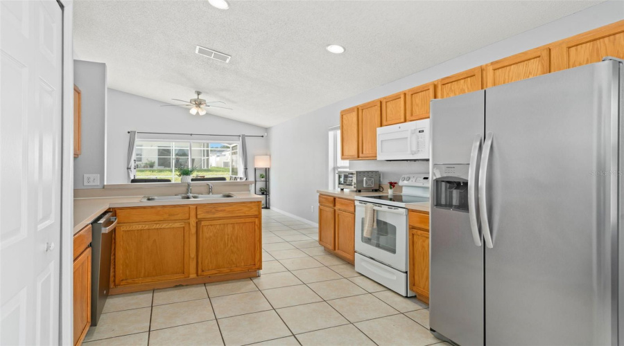 Davenport, Florida 33897, 4 Bedroom Bedrooms, ,2 Bathroombathrooms,Residential,For Sale,Hillside,0,Mfro6438983