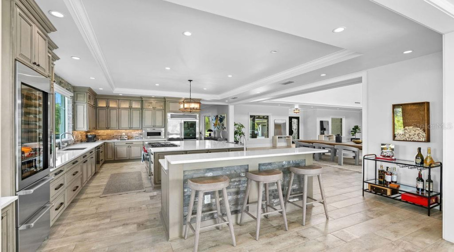 Orlando, Florida 32836, 4 Bedroom Bedrooms, ,5 Bathroombathrooms,Residential,For Sale,Charles E Limpus,0,Mfro6439002