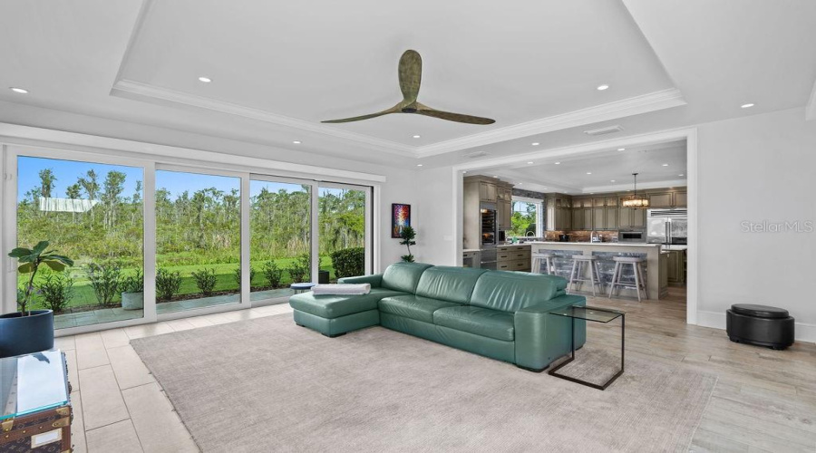 Orlando, Florida 32836, 4 Bedroom Bedrooms, ,5 Bathroombathrooms,Residential,For Sale,Charles E Limpus,0,Mfro6439002
