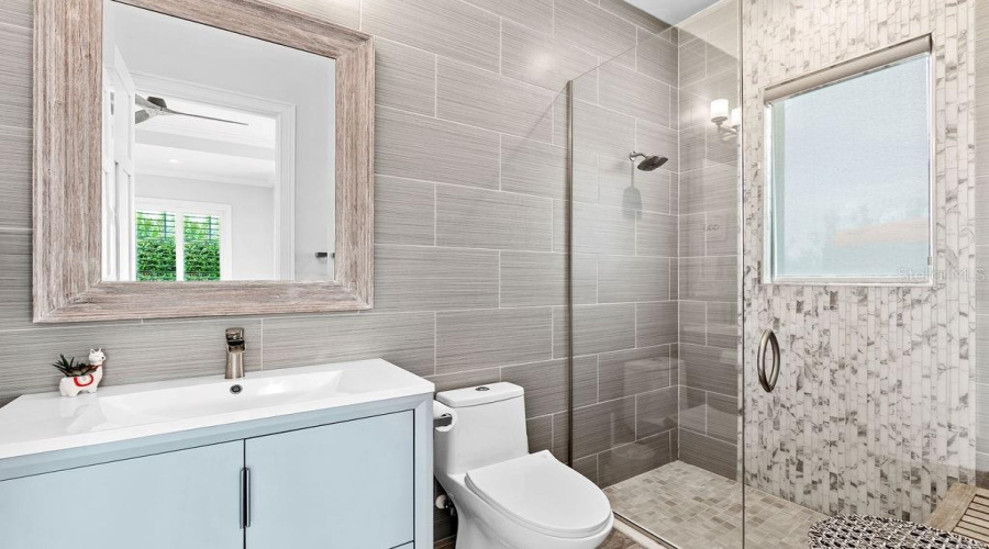 Orlando, Florida 32836, 4 Bedroom Bedrooms, ,5 Bathroombathrooms,Residential,For Sale,Charles E Limpus,0,Mfro6439002