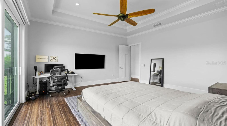 Orlando, Florida 32836, 4 Bedroom Bedrooms, ,5 Bathroombathrooms,Residential,For Sale,Charles E Limpus,0,Mfro6439002