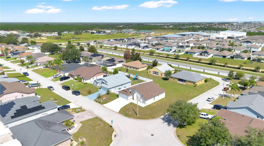 Davenport, Florida 33837, 3 Bedroom Bedrooms, ,2 Bathroombathrooms,Residential,For Sale,Windridge,0,Mfro6438356