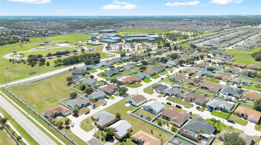 Davenport, Florida 33837, 3 Bedroom Bedrooms, ,2 Bathroombathrooms,Residential,For Sale,Windridge,0,Mfro6438356