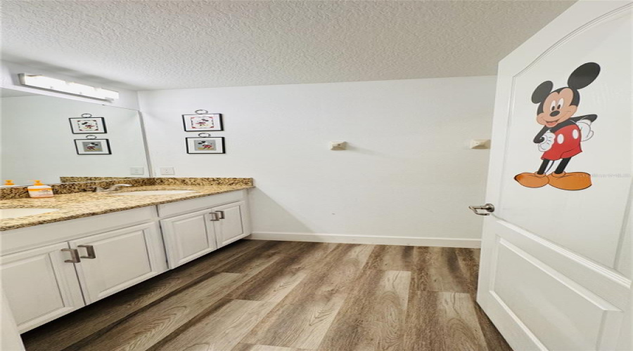 Kissimmee, Florida 34747, 4 Bedroom Bedrooms, ,3 Bathroombathrooms,Residential,For Sale,Beach Palm,0,Mfro6438535