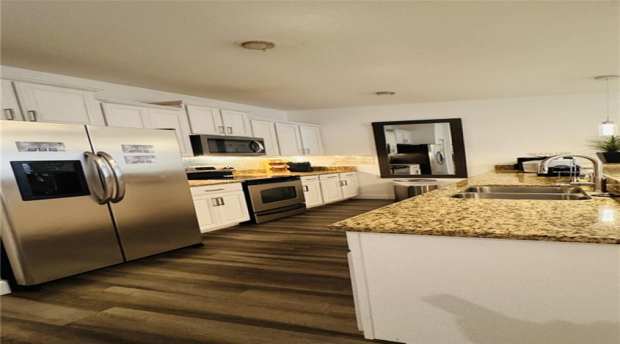 Kissimmee, Florida 34747, 4 Bedroom Bedrooms, ,3 Bathroombathrooms,Residential,For Sale,Beach Palm,0,Mfro6438535