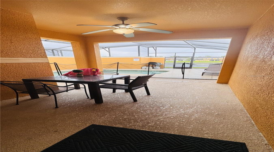 Kissimmee, Florida 34747, 4 Bedroom Bedrooms, ,3 Bathroombathrooms,Residential,For Sale,Beach Palm,0,Mfro6438535