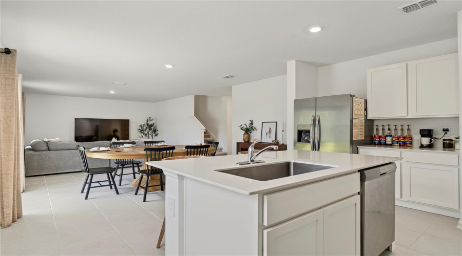 Davenport, Florida 33837, 5 Bedroom Bedrooms, ,3 Bathroombathrooms,Residential,For Sale,Lewisham,0,Mfro6438696