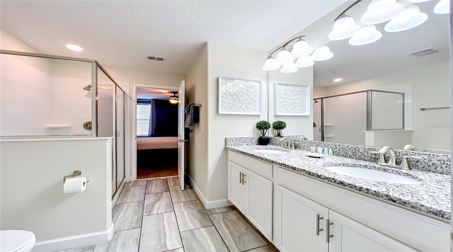 Davenport, Florida 33896, 8 Bedroom Bedrooms, ,5 Bathroombathrooms,Residential,For Sale,Rolling Fairway,0,Mfrs5149917