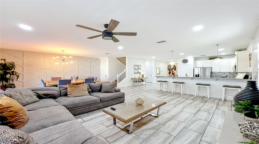Davenport, Florida 33896, 8 Bedroom Bedrooms, ,5 Bathroombathrooms,Residential,For Sale,Rolling Fairway,0,Mfrs5149917