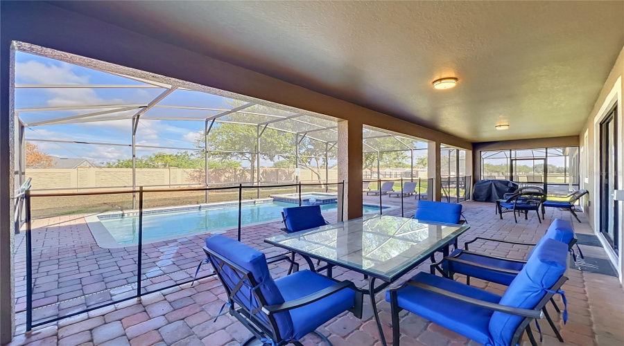 Davenport, Florida 33896, 8 Bedroom Bedrooms, ,5 Bathroombathrooms,Residential,For Sale,Rolling Fairway,0,Mfrs5149917