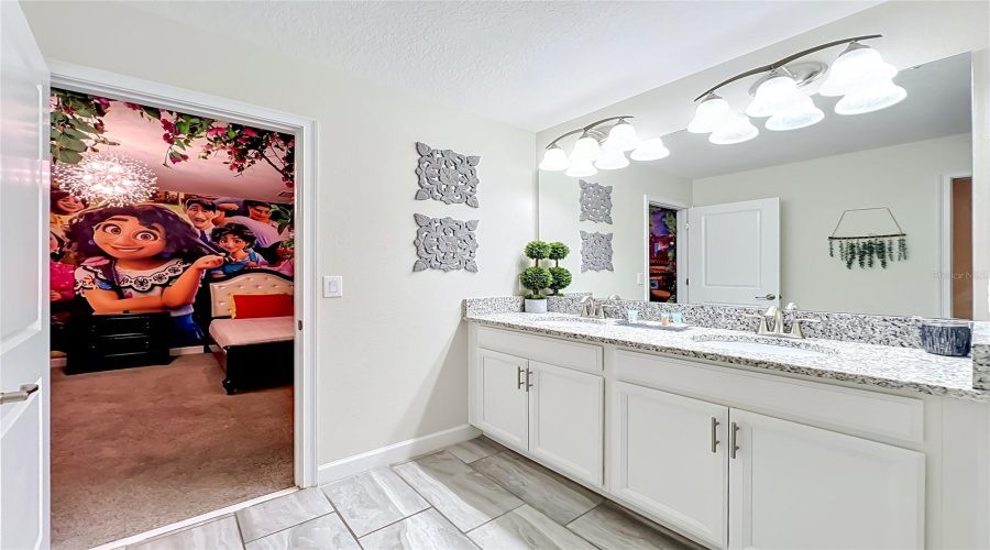 Davenport, Florida 33896, 8 Bedroom Bedrooms, ,5 Bathroombathrooms,Residential,For Sale,Rolling Fairway,0,Mfrs5149917