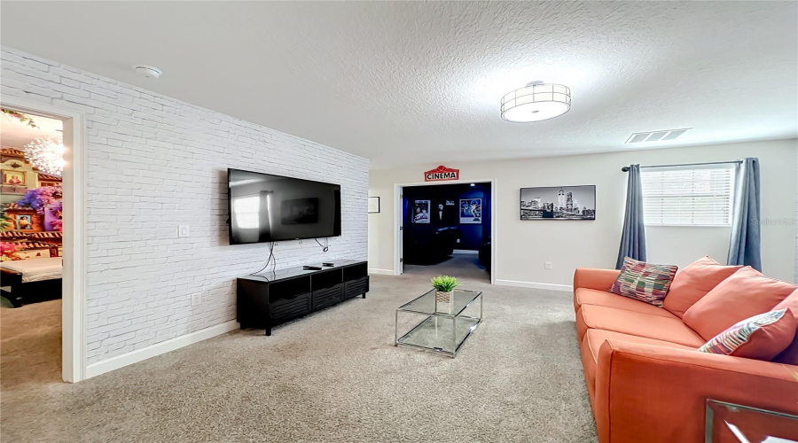 Davenport, Florida 33896, 8 Bedroom Bedrooms, ,5 Bathroombathrooms,Residential,For Sale,Rolling Fairway,0,Mfrs5149917